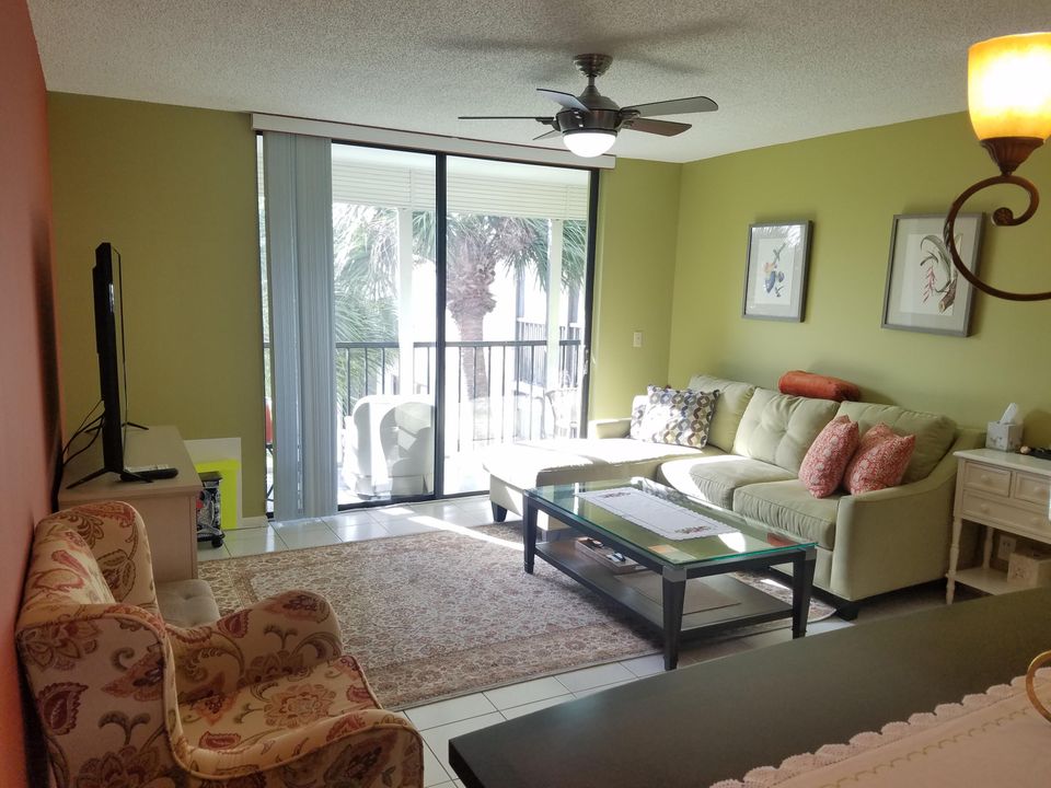 Recently Sold: $85,000 (1 beds, 1 baths, 680 Square Feet)