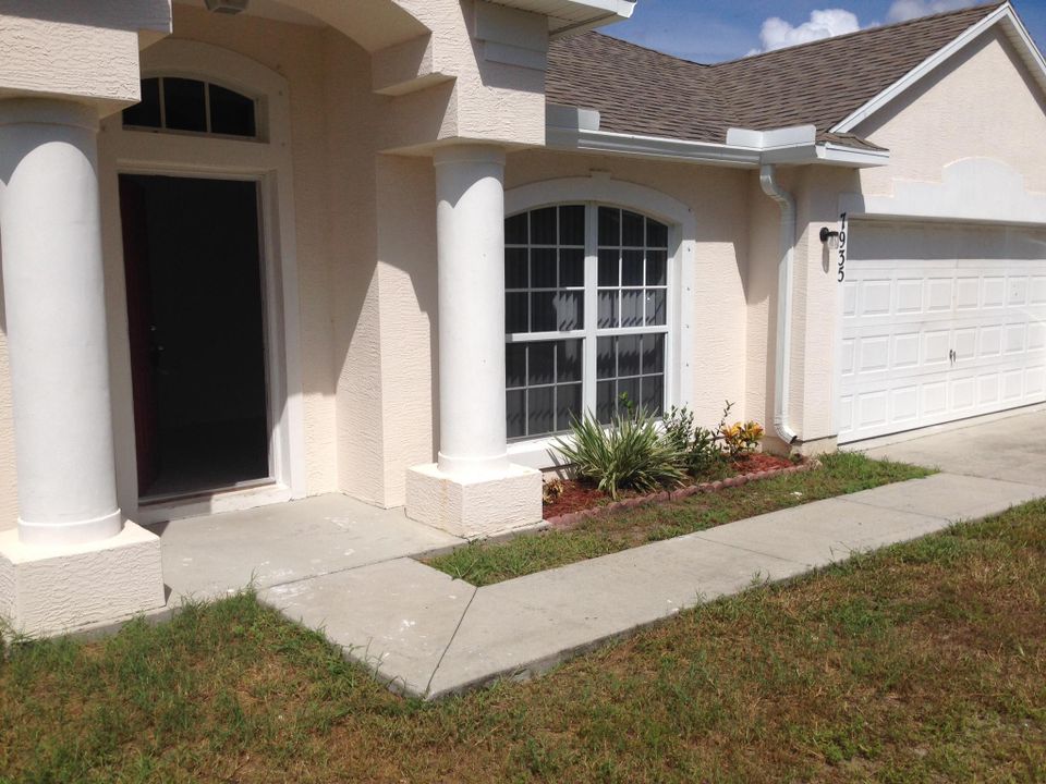 Recently Sold: $176,000 (3 beds, 2 baths, 1846 Square Feet)