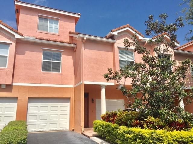 Recently Rented: $1,950 (3 beds, 2 baths, 1454 Square Feet)