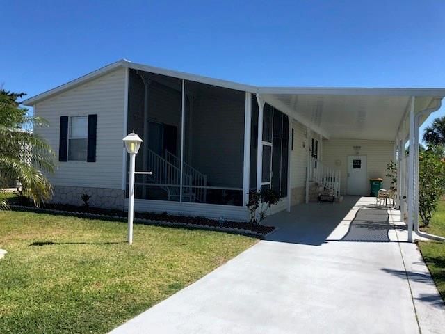 Recently Sold: $124,900 (2 beds, 2 baths, 1102 Square Feet)