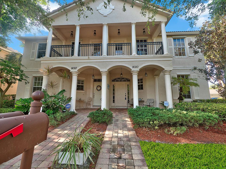 Vendido Recientemente: $300,000 (3 camas, 2 baños, 1706 Pies cuadrados)