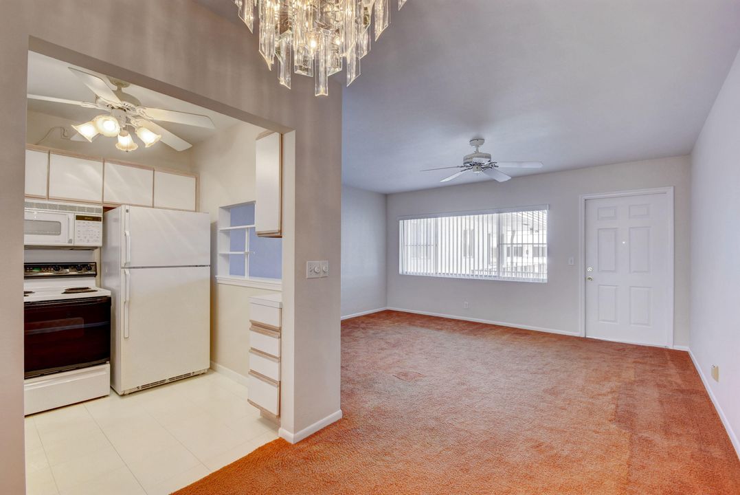 Recently Sold: $39,900 (1 beds, 1 baths, 612 Square Feet)