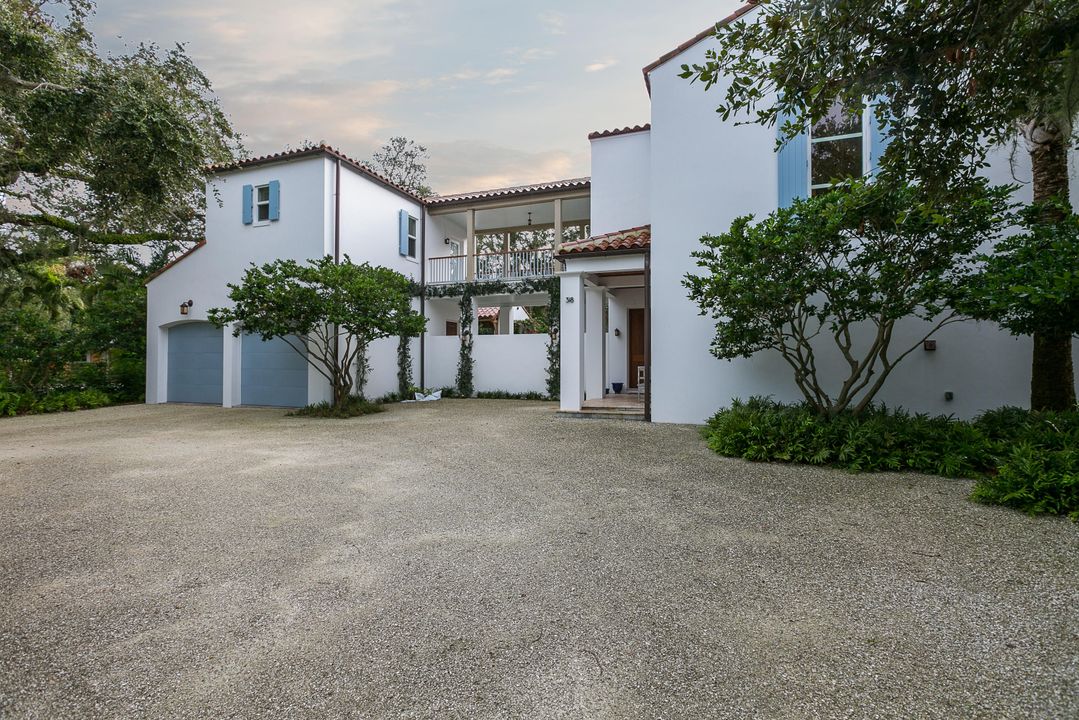 Recently Sold: $1,595,000 (3 beds, 3 baths, 3283 Square Feet)