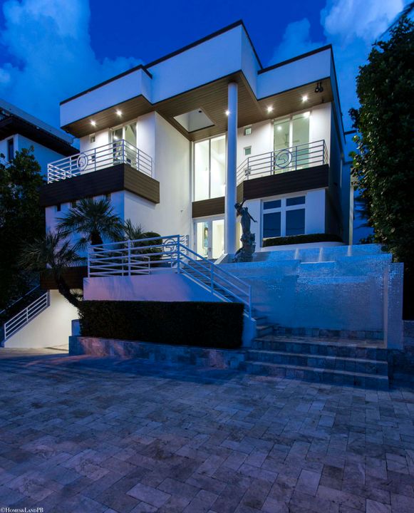 Vendido Recientemente: $7,995,000 (6 camas, 6 baños, 6142 Pies cuadrados)