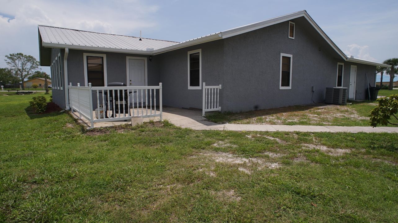 Recently Sold: $297,500 (2 beds, 2 baths, 1780 Square Feet)
