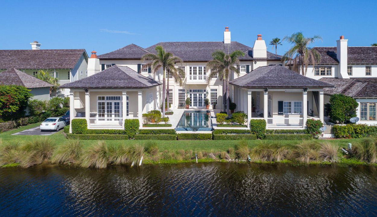 Recently Sold: $6,300,000 (4 beds, 5 baths, 7306 Square Feet)