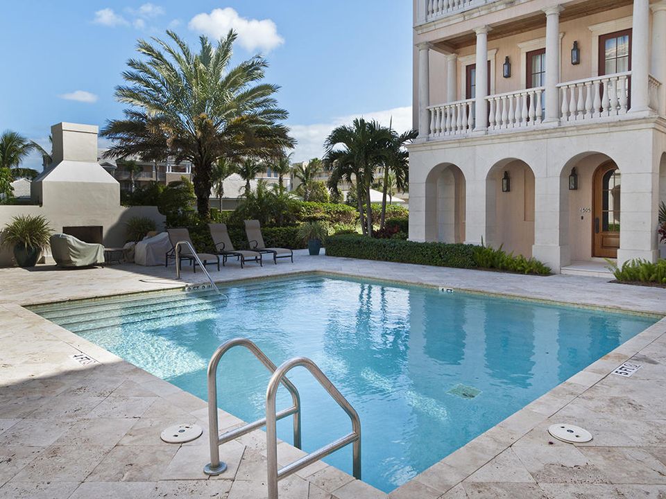 Recently Sold: $749,500 (3 beds, 3 baths, 2336 Square Feet)