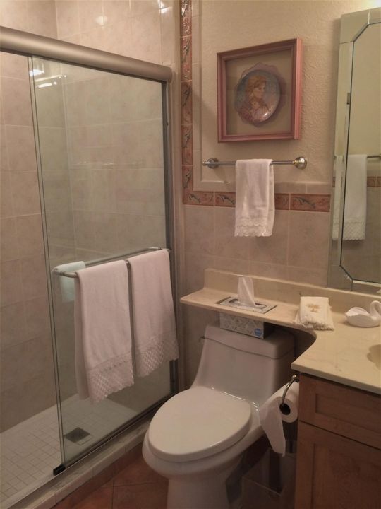 最近租的: $1,800 (2 贝兹, 2 浴室, 1211 平方英尺)