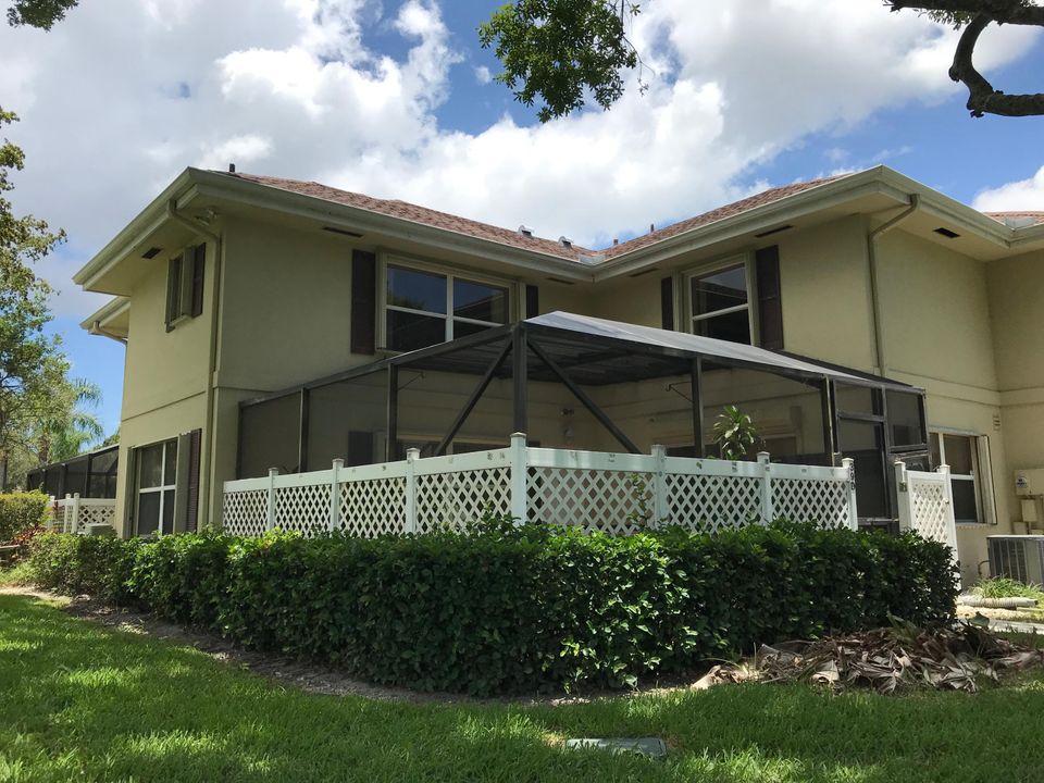 Recently Sold: $187,500 (2 beds, 2 baths, 1398 Square Feet)