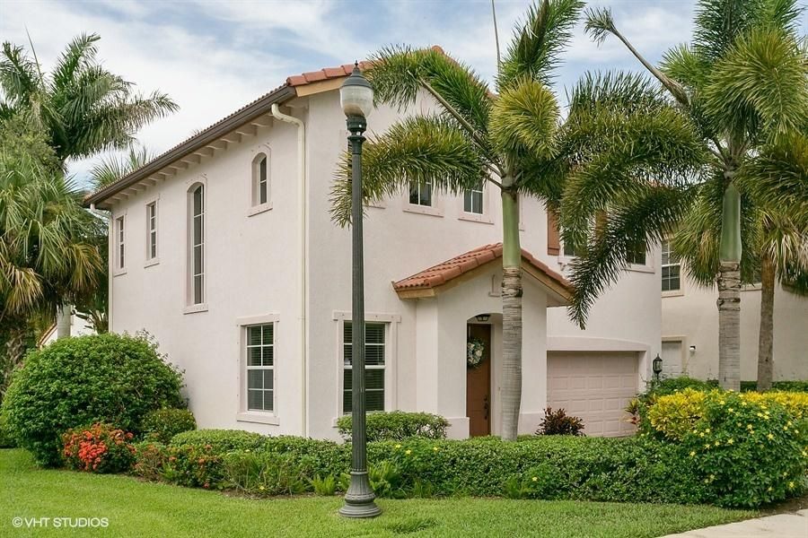 Recently Rented: $2,500 (3 beds, 2 baths, 1718 Square Feet)