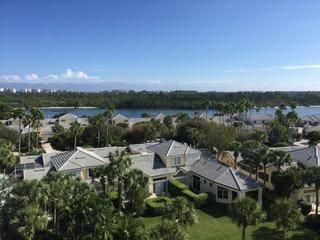 Recently Rented: $6,800 (3 beds, 3 baths, 2200 Square Feet)