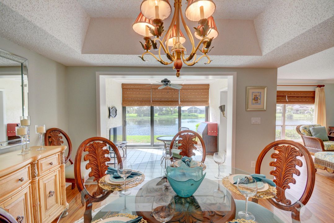 Vendido Recientemente: $199,000 (3 camas, 2 baños, 2015 Pies cuadrados)