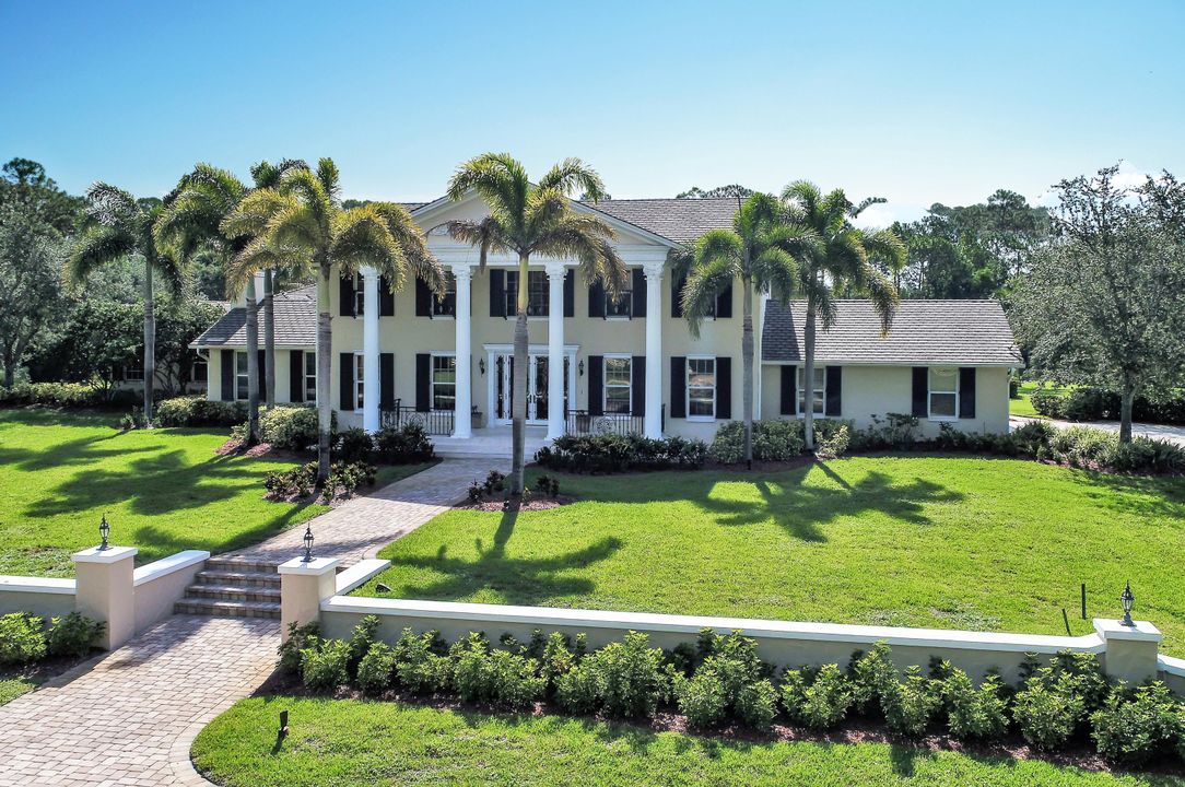 Recently Sold: $2,375,000 (4 beds, 5 baths, 7466 Square Feet)
