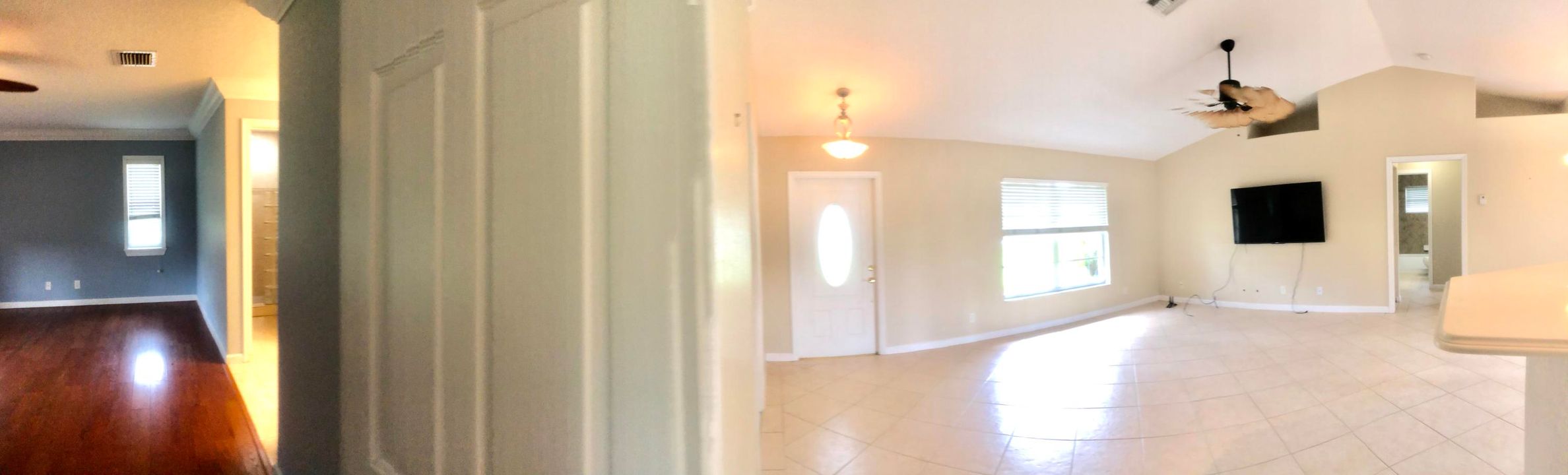 Recently Rented: $2,300 (3 beds, 2 baths, 1400 Square Feet)