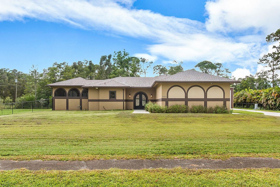 最近租的: $10,000 (3 贝兹, 3 浴室, 2825 平方英尺)