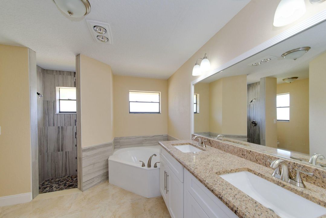 Недавно арендовано: $7,500 (3 спален, 2 ванн, 2076 Квадратных фут)