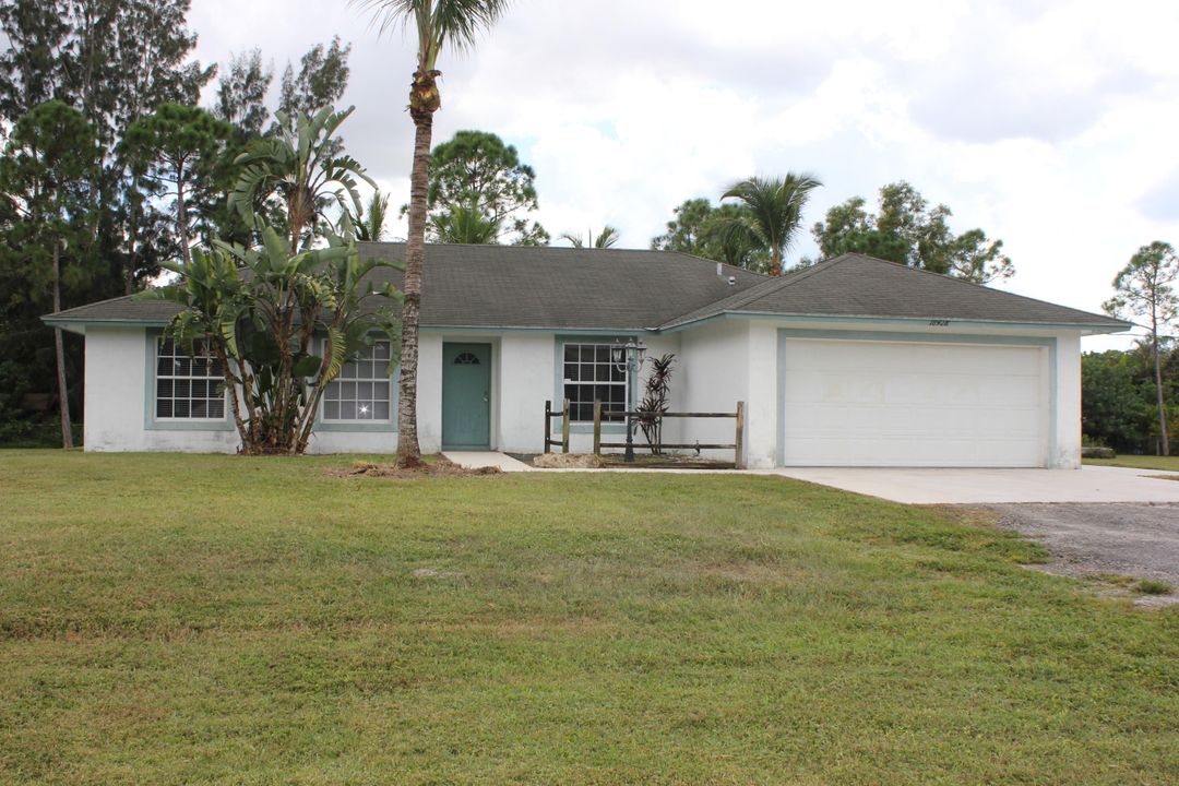 Recently Sold: $310,000 (3 beds, 2 baths, 1688 Square Feet)