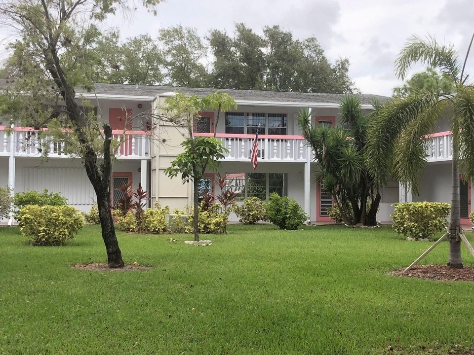 Recently Sold: $48,900 (1 beds, 1 baths, 700 Square Feet)