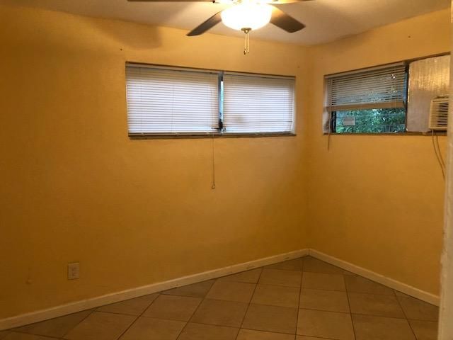 Recently Rented: $850 (2 beds, 1 baths, 941 Square Feet)