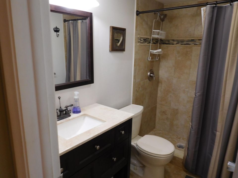 Недавно арендовано: $2,000 (1 спален, 1 ванн, 725 Квадратных фут)