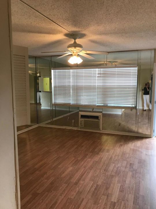 Recently Rented: $875 (1 beds, 1 baths, 738 Square Feet)