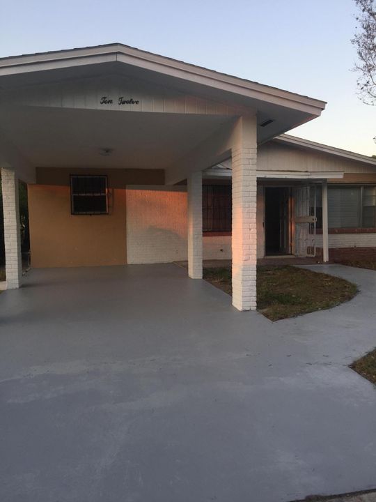Recently Sold: $113,999 (3 beds, 1 baths, 1040 Square Feet)
