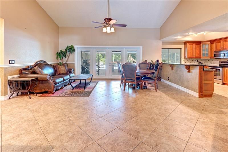 Recently Sold: $420,000 (3 beds, 2 baths, 2434 Square Feet)