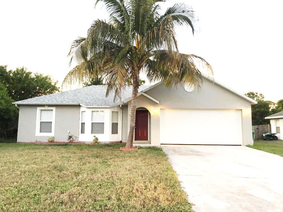 Recently Rented: $1,500 (3 beds, 2 baths, 1236 Square Feet)