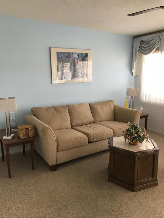 Recently Rented: $850 (1 beds, 1 baths, 615 Square Feet)