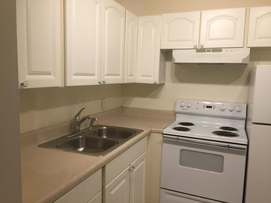 Recently Rented: $875 (1 beds, 1 baths, 615 Square Feet)