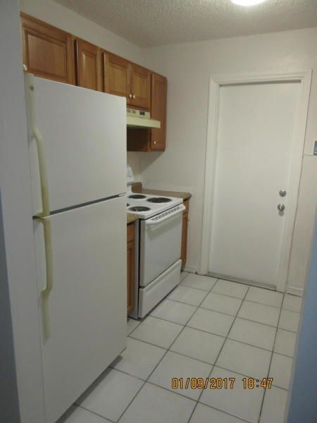 Recently Rented: $1,200 (2 beds, 1 baths, 800 Square Feet)