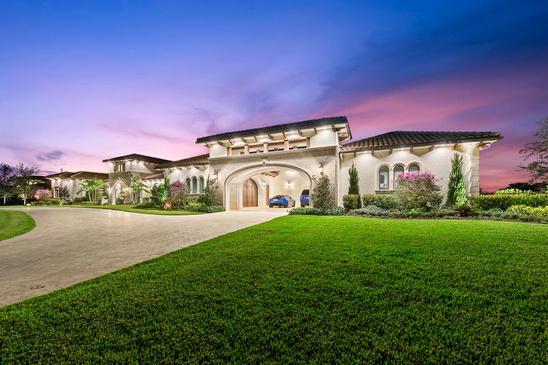 Recently Sold: $8,250,000 (4 beds, 5 baths, 12487 Square Feet)