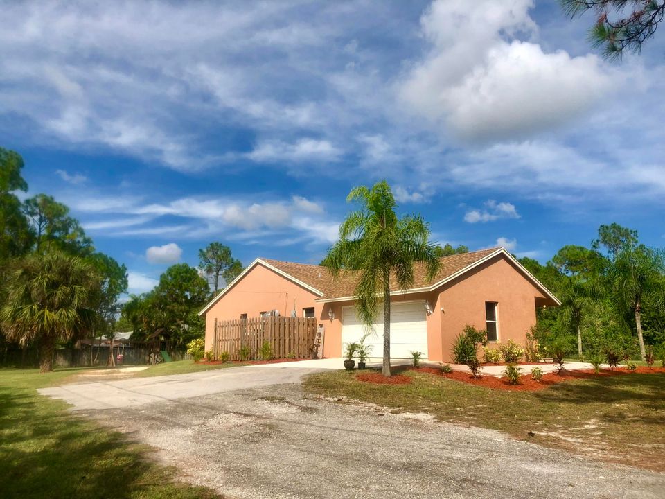 Recently Sold: $339,000 (3 beds, 2 baths, 1800 Square Feet)