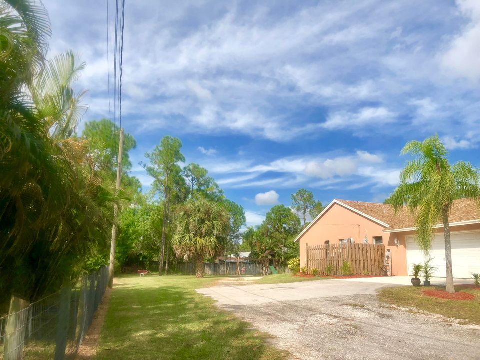 Recently Sold: $339,000 (3 beds, 2 baths, 1800 Square Feet)