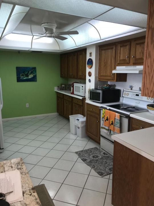 Recently Rented: $2,900 (2 beds, 2 baths, 1422 Square Feet)