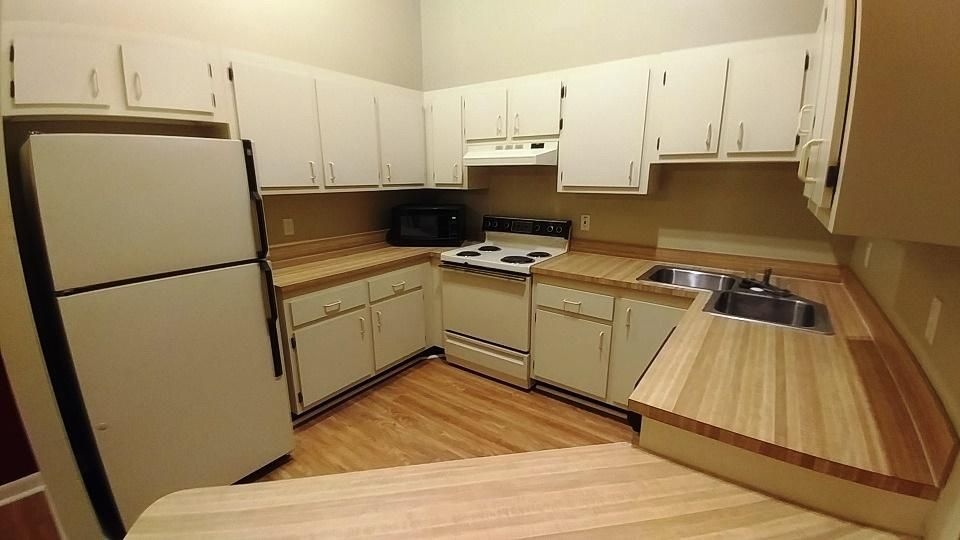 Recently Rented: $1,375 (2 beds, 2 baths, 1025 Square Feet)