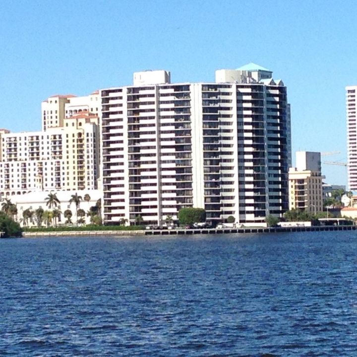 Recently Rented: $2,950 (2 beds, 2 baths, 1247 Square Feet)