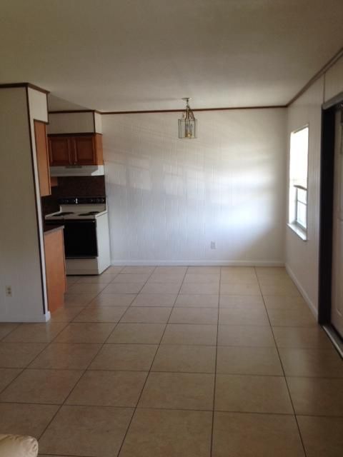 Recently Rented: $1,100 (2 beds, 1 baths, 800 Square Feet)