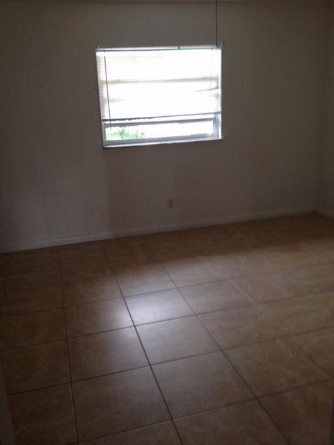 Recently Rented: $1,100 (2 beds, 1 baths, 800 Square Feet)