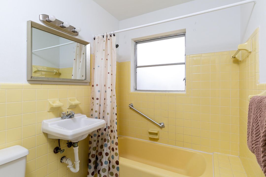 最近售出: $164,900 (3 贝兹, 2 浴室, 1486 平方英尺)
