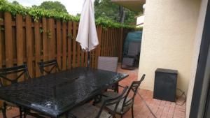 Recently Sold: $249,000 (2 beds, 2 baths, 1118 Square Feet)