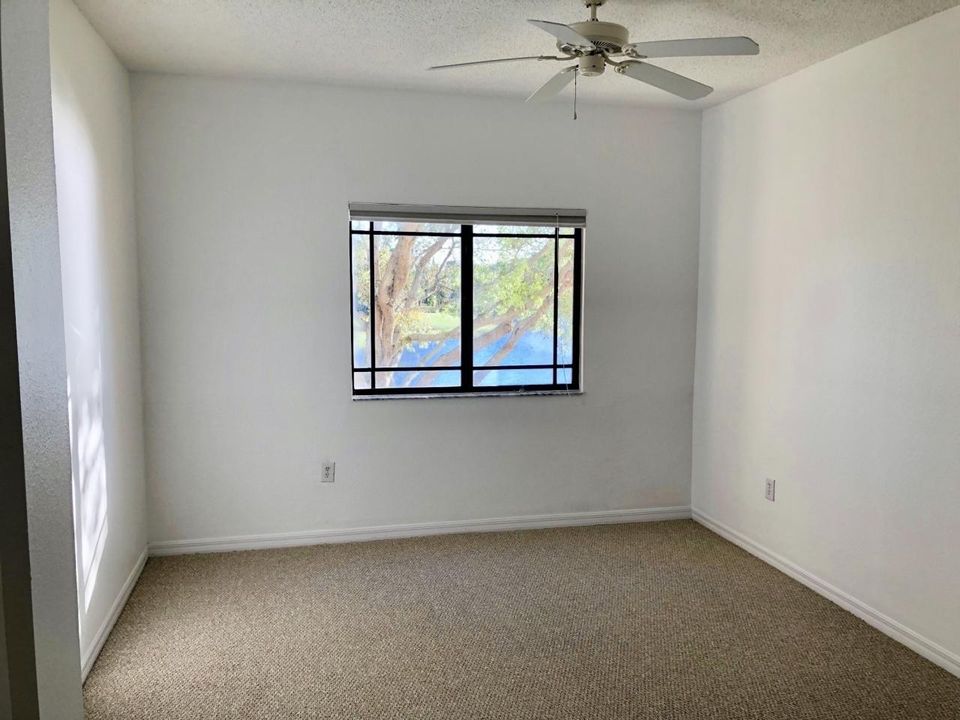 Recently Sold: $154,000 (1 beds, 1 baths, 833 Square Feet)