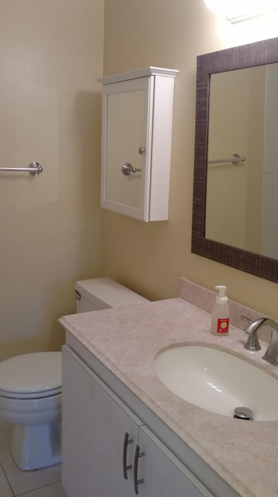 Недавно арендовано: $1,200 (1 спален, 1 ванн, 711 Квадратных фут)