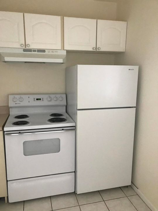 Recently Rented: $875 (1 beds, 1 baths, 615 Square Feet)