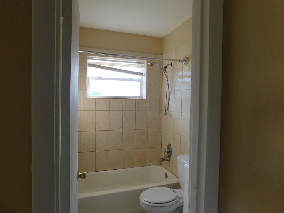 Недавно арендовано: $1,525 (3 спален, 1 ванн, 918 Квадратных фут)