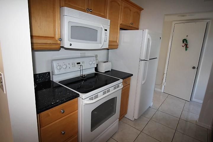 Recently Sold: $67,057 (1 beds, 1 baths, 750 Square Feet)