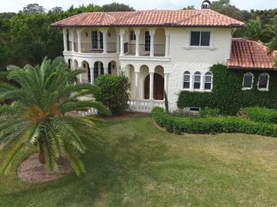 Vendido Recientemente: $850,000 (4 camas, 4 baños, 4098 Pies cuadrados)