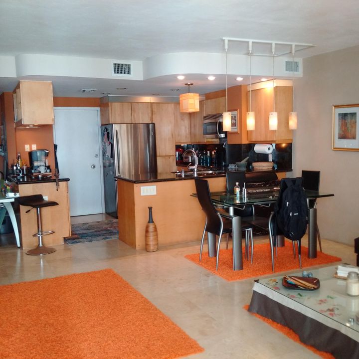 Recently Rented: $1,895 (1 beds, 1 baths, 800 Square Feet)