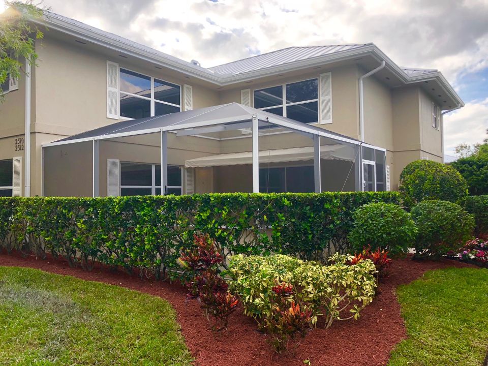 最近售出: $179,900 (2 贝兹, 2 浴室, 1374 平方英尺)