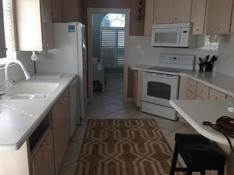 Recently Rented: $4,700 (3 beds, 2 baths, 2247 Square Feet)